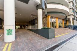 Picture of 60 SW 13Th St # 3805, Miami, FL 33130