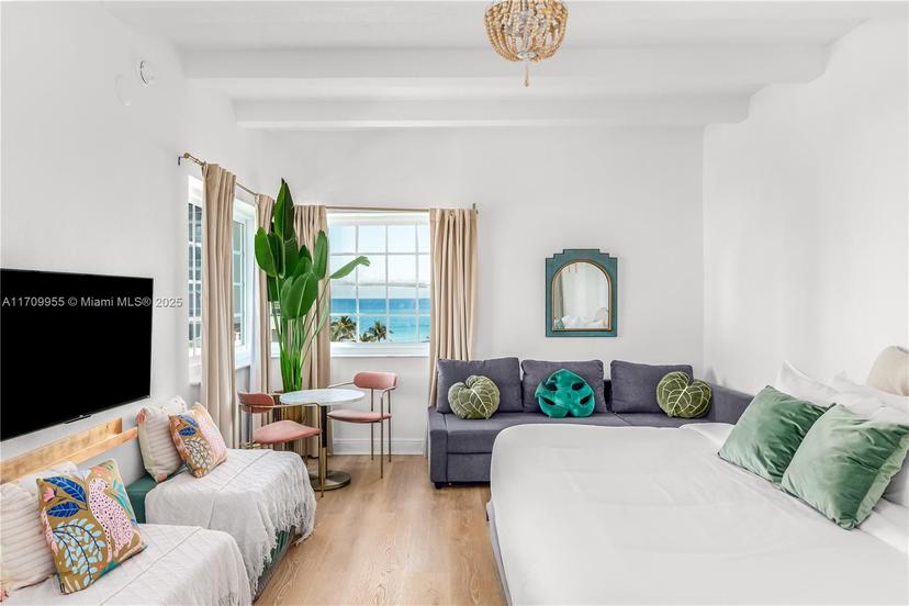 Picture of 4130 Collins Ave # 703, Miami Beach FL 33140