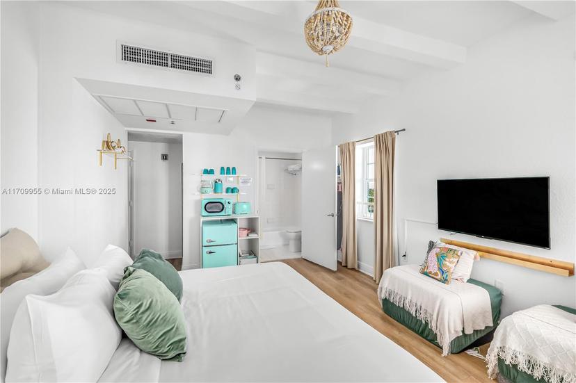 Picture of 4130 Collins Ave # 703, Miami Beach FL 33140