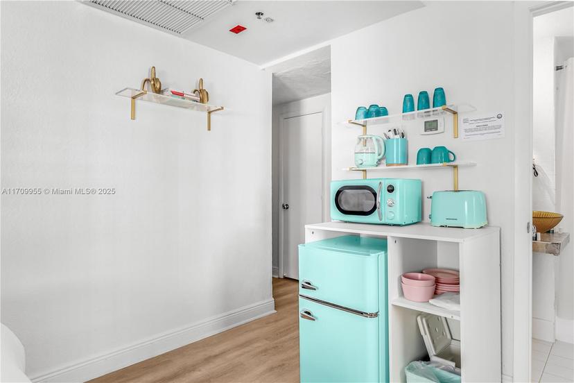 Picture of 4130 Collins Ave # 703, Miami Beach FL 33140