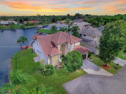 Picture of 11795 Berry Dr, Cooper City, FL 33026