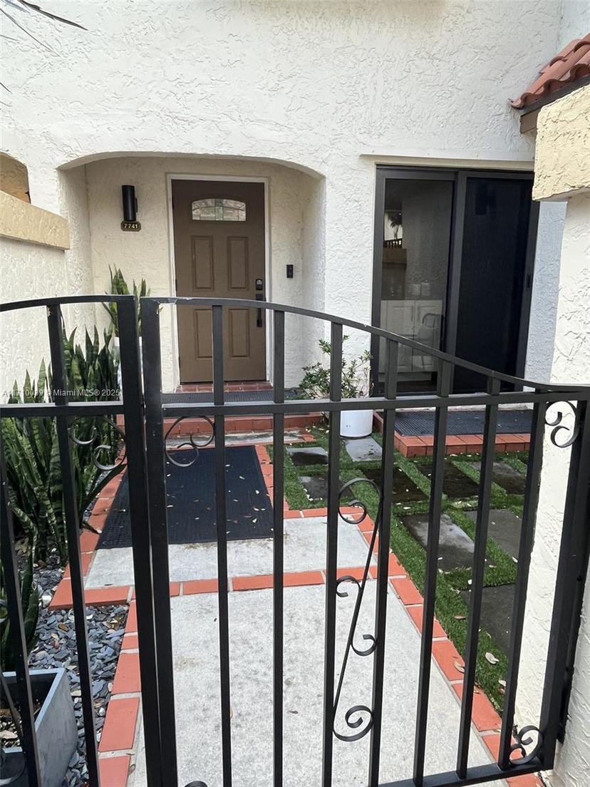 Picture of 7741 La Mirada Dr # 32, Boca Raton FL 33433