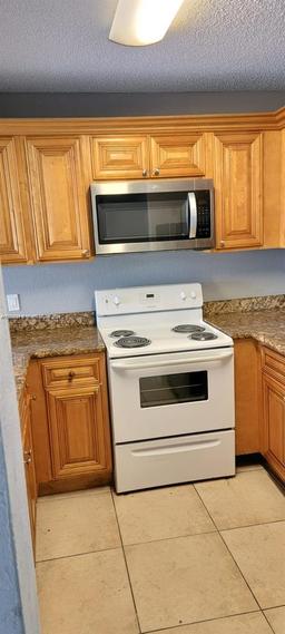 Picture of 1562 Lake Crystal Dr # C, West Palm Beach, FL 33411