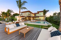 Picture of 4774 N Bay Rd, Miami Beach, FL 33140