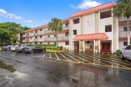 Picture of 1080 Del Lago Cir # 103, Sunrise, FL 33313