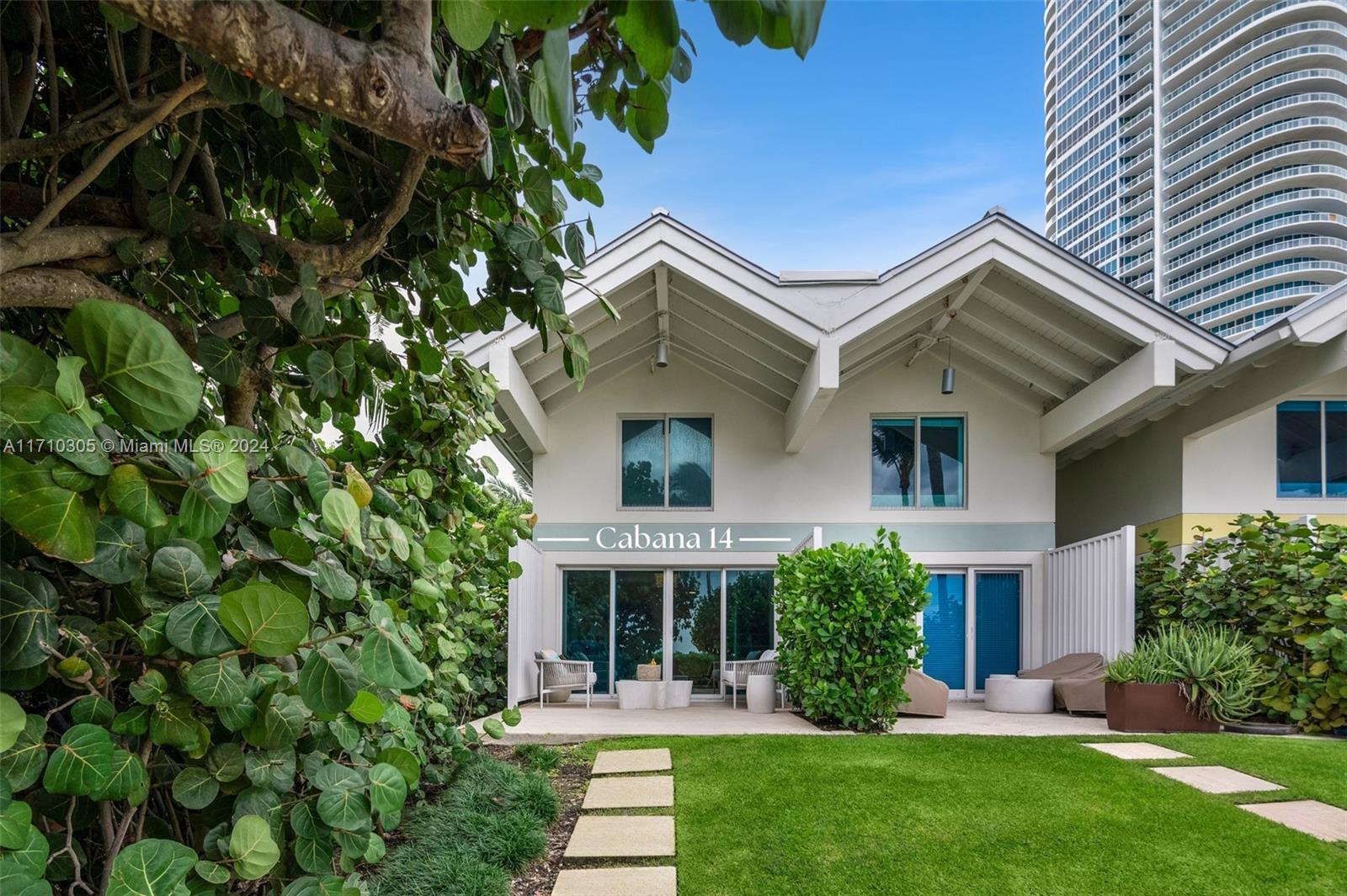 Picture of 100 S Pointe Dr # 14, Miami Beach, FL 33139