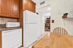 Picture of 4270 NW 40Th St # 312, Lauderdale Lakes, FL 33319