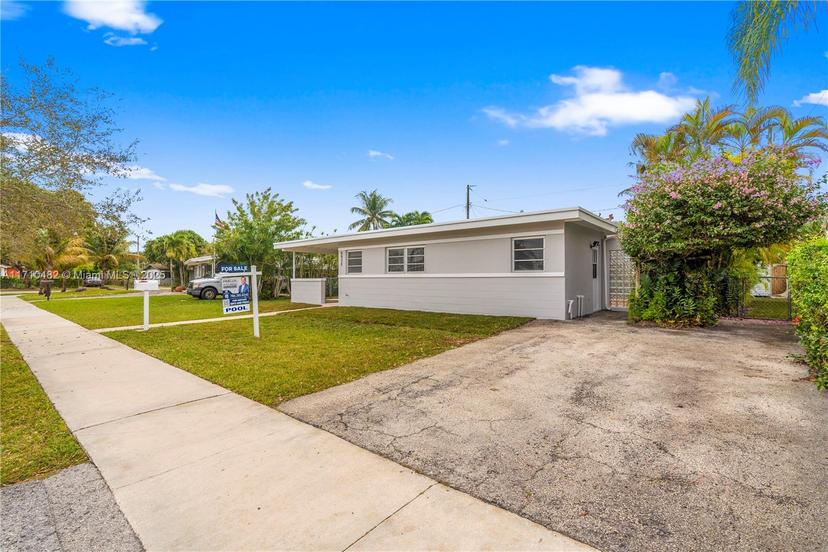 Picture of 9930 SW 214Th St, Cutler Bay FL 33189