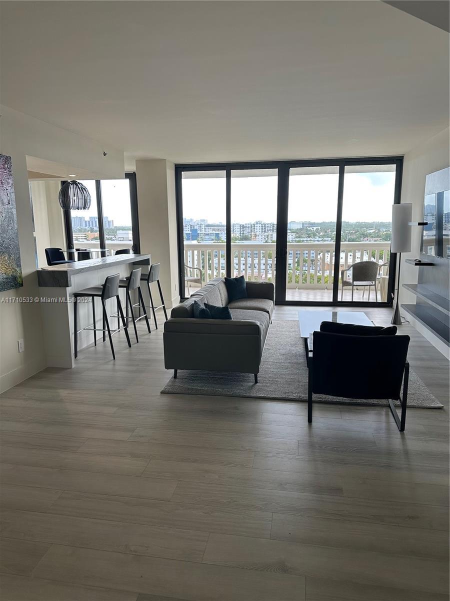 Picture of 2000 SE Island Blvd # 903, Aventura, FL 33160