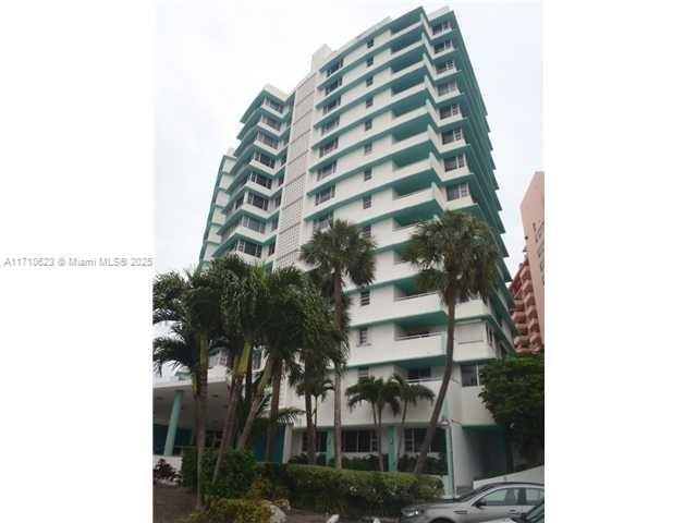 Picture of 5255 Collins # 1A, Miami Beach FL 33140