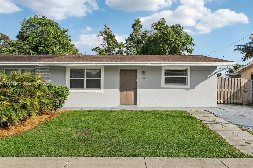 Picture of 1932 SW 69Th Ave, North Lauderdale FL 33068