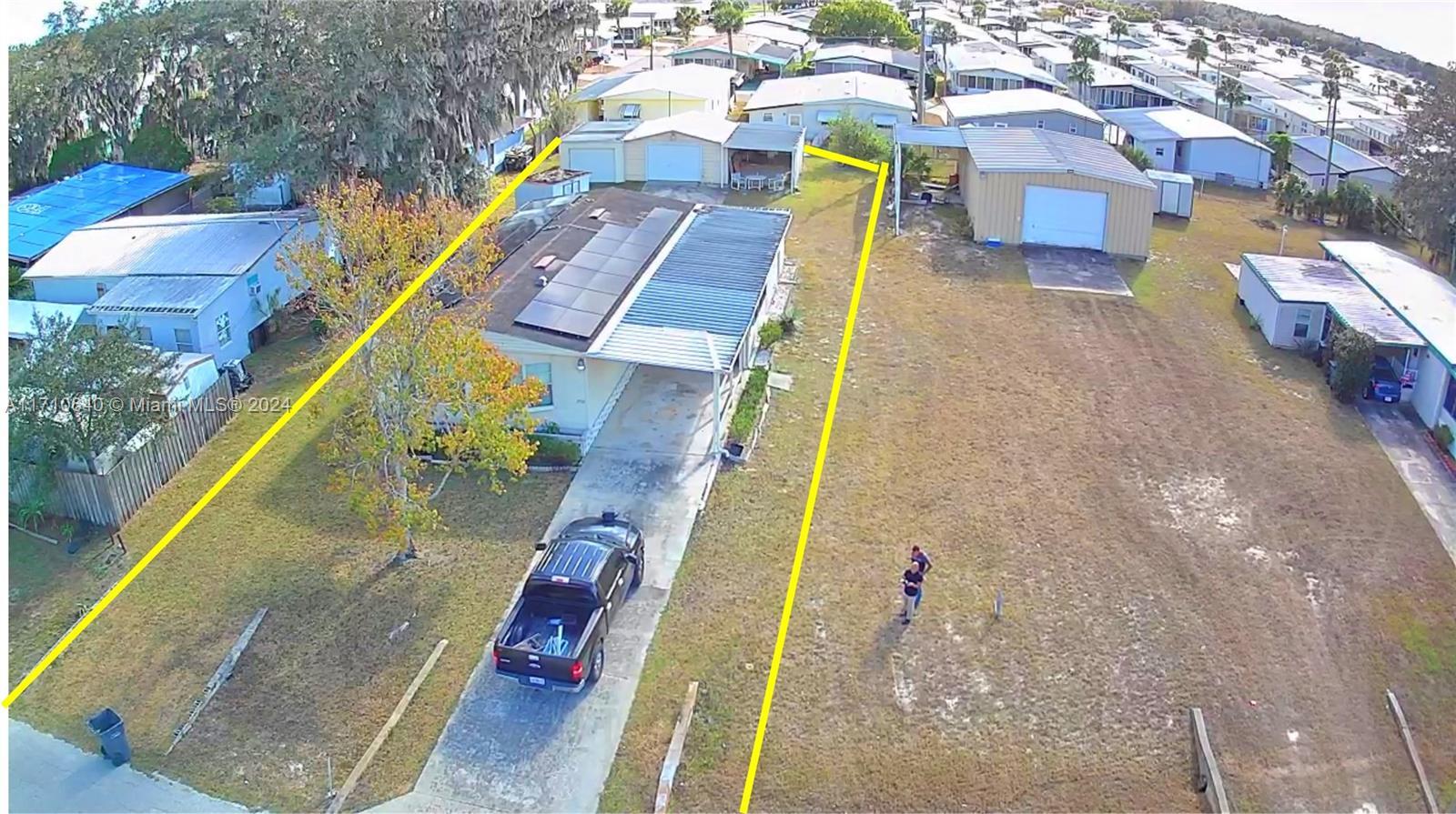 Picture of 3930 SW Country Pl, Winter Haven, FL 33880