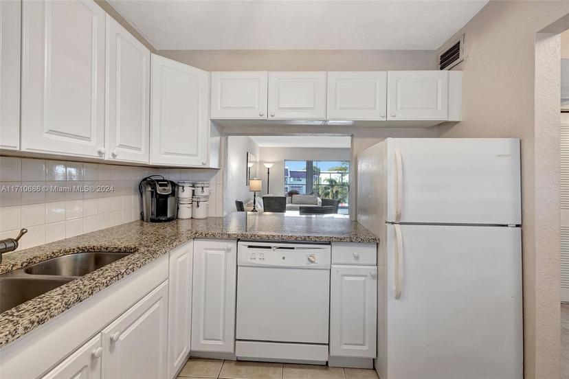 Picture of 7897 Golf Cir Dr # 309, Margate FL 33063