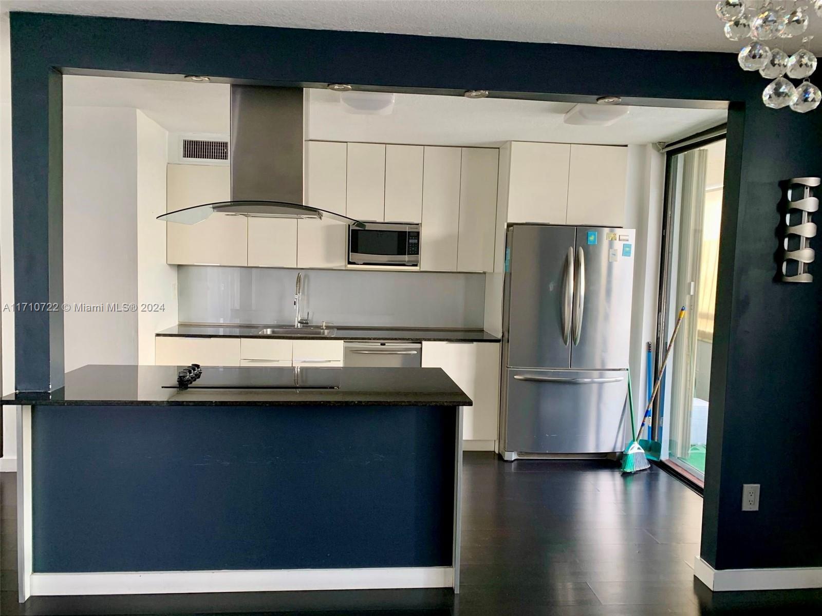 Picture of 7300 Wayne Ave # 420, Miami Beach, FL 33141