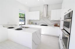 Picture of 4311 NW 82Nd Ave, Doral, FL 33166