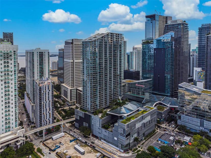 Picture of 68 SE 6Th St # 2803, Miami FL 33131