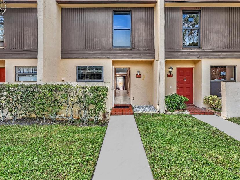 Picture of 1270 NW 99Th Ave # 60, Pembroke Pines FL 33024
