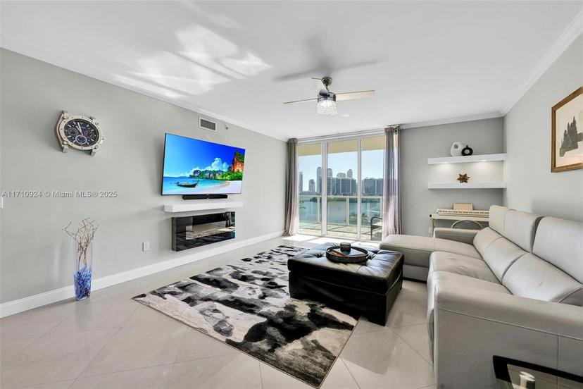 Picture of 3330 NE 190Th St # 816, Aventura FL 33180