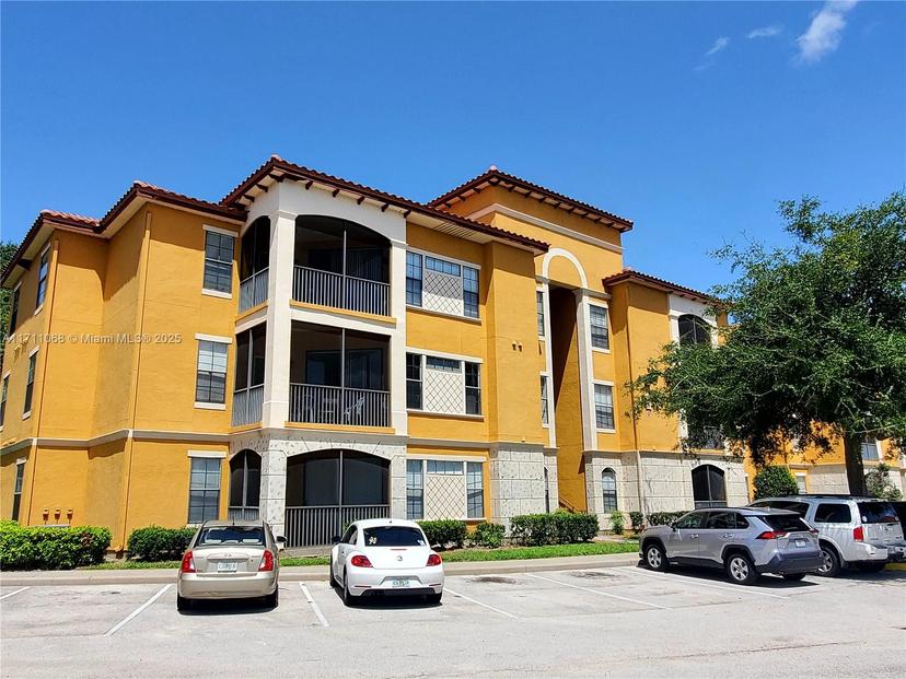 Picture of 6169 Metrowest Blvd # 104, Other City - In The State Of Florida FL 32835