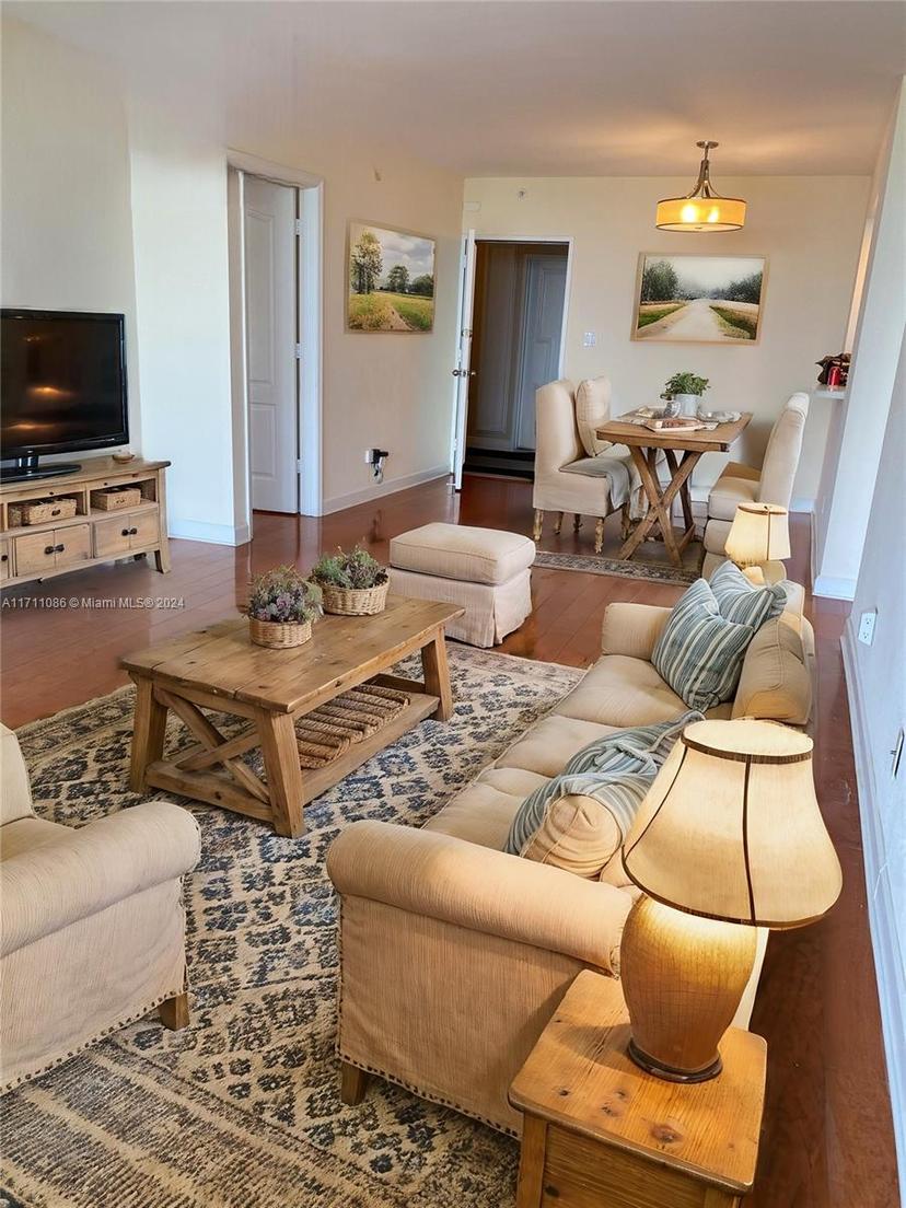 Picture of 5600 Collins Ave # 15J, Miami Beach FL 33140