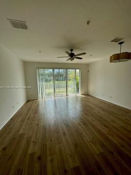 Picture of 882 Pipers Cay Dr # 149, West Palm Beach, FL 33415