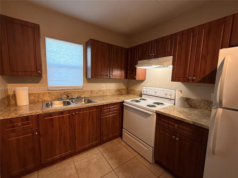 Picture of 4160 NW 21St St # 123D, Lauderhill FL 33313