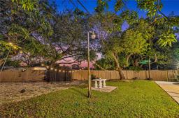 Picture of 13550 NW 5Th Ave, North Miami, FL 33168