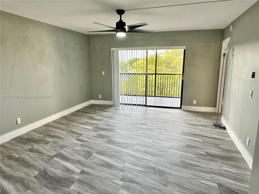 Picture of 6575 W Oakland Park Blvd # 505, Lauderhill FL 33313