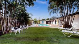Picture of 16313 SW 99Th Pl, Miami, FL 33157