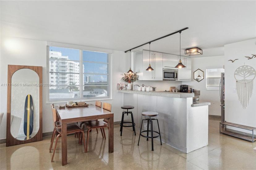 Picture of 1670 Lincoln Ct, Miami Beach FL 33139