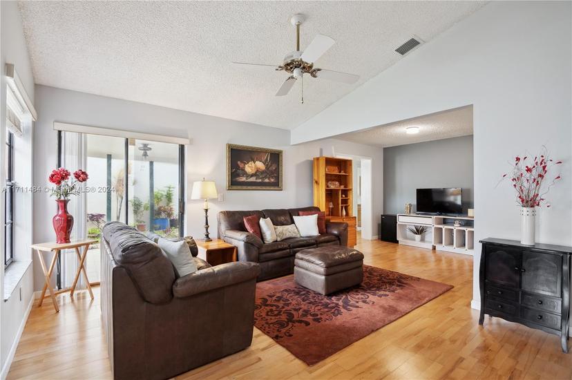 Picture of 2430 SW 86Th Ave, Miramar FL 33025