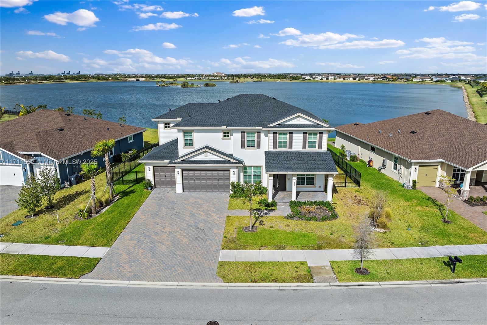 Picture of 757 Hookline Cir, Loxahatchee, FL 33470