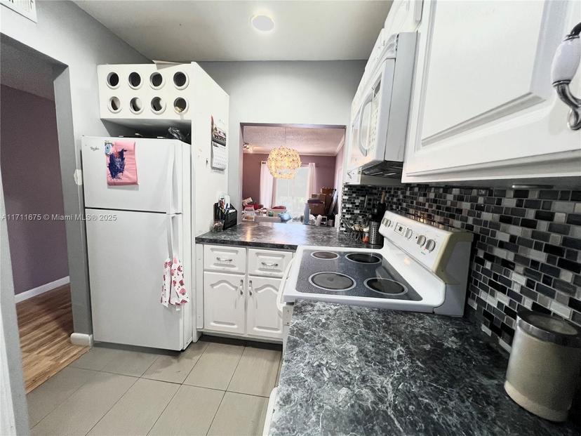 Picture of 10851 SW 2Nd St # K307, Sweetwater FL 33174