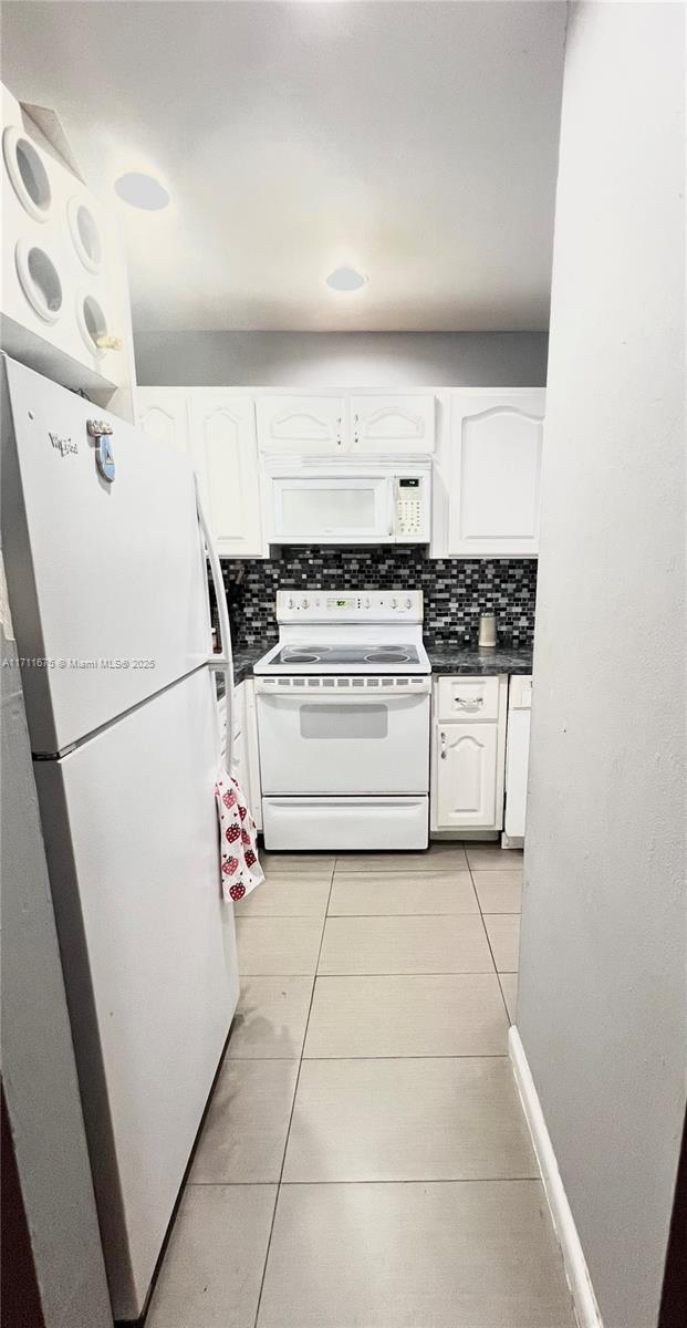 Picture of 10851 SW 2Nd St # K307, Sweetwater FL 33174