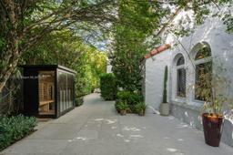 Picture of 2974 Old Alton Rd, Miami Beach, FL 33140