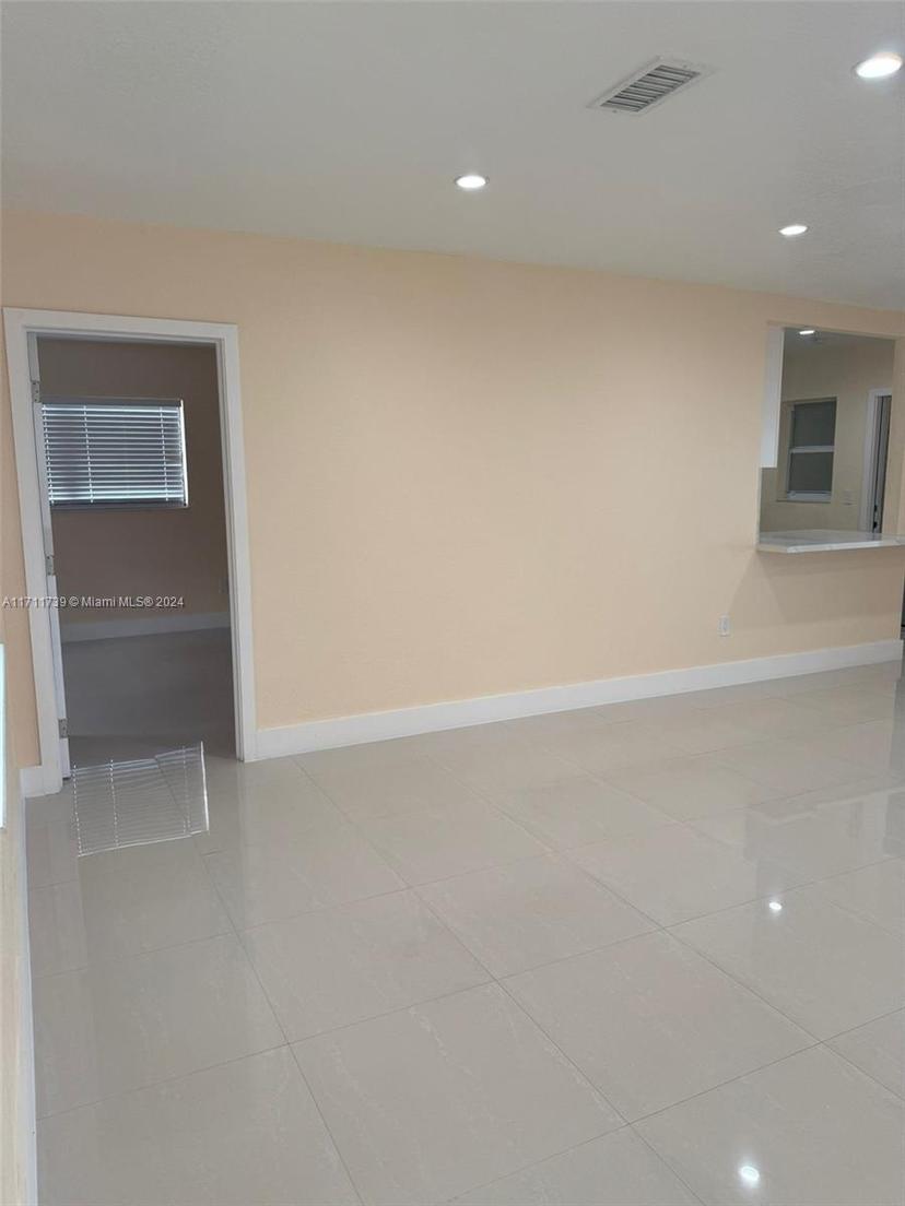 Picture of 255 NW 189Th St, Miami Gardens FL 33169