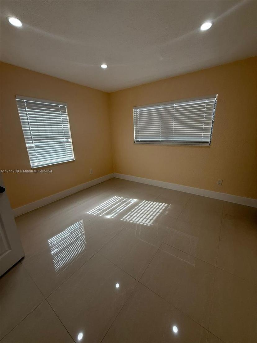 Picture of 255 NW 189Th St, Miami Gardens FL 33169
