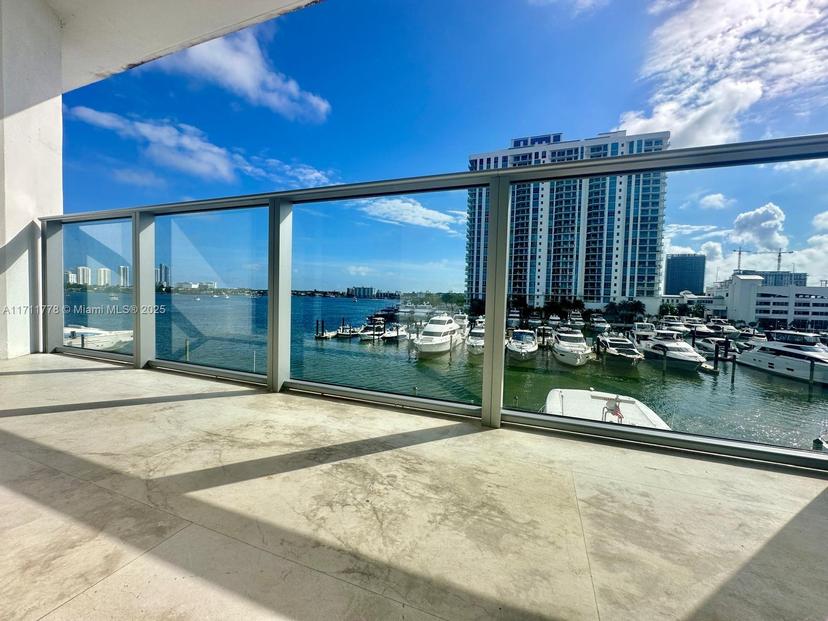 Picture of 17301 Biscayne Blvd # 305, North Miami Beach FL 33160