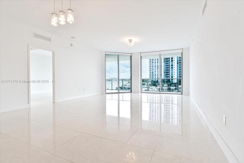 Picture of 17301 Biscayne Blvd # 305, North Miami Beach FL 33160