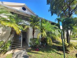 Picture of 907 NE 199Th St # 206, Miami, FL 33179