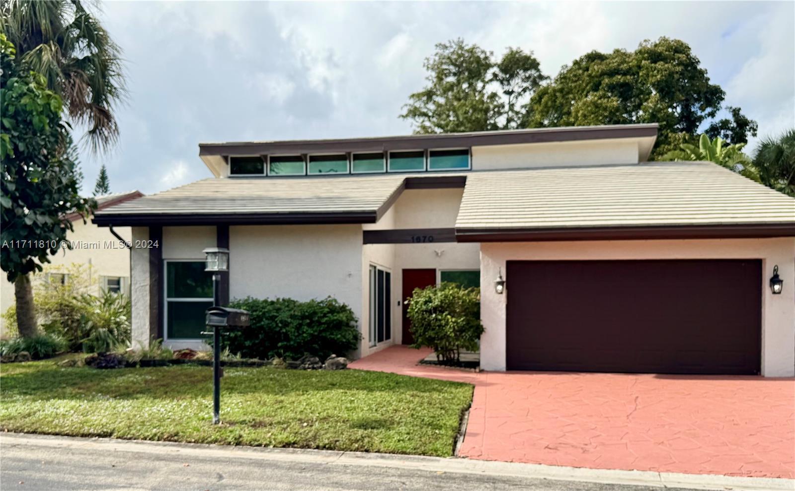 Picture of 1670 Riverwood Ln, Coral Springs, FL 33071