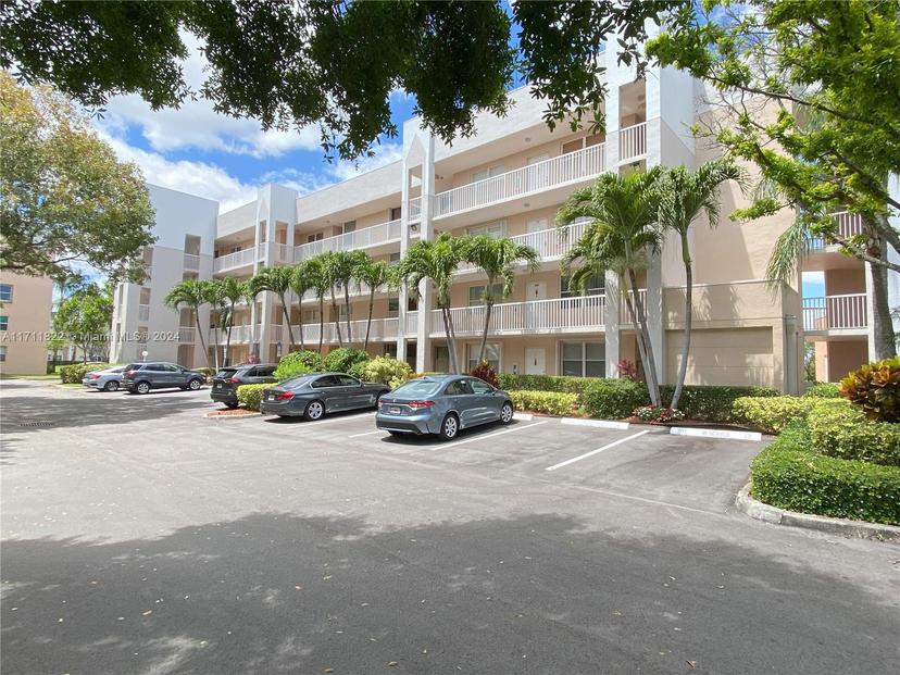 Picture of 2601 N Nob Hill Rd # 303, Sunrise FL 33322