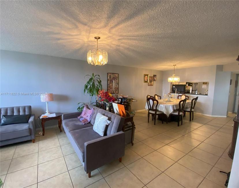 Picture of 2601 N Nob Hill Rd # 303, Sunrise FL 33322