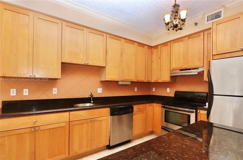 Picture of 3600 Mystic Pointe Dr # 115, Aventura FL 33180