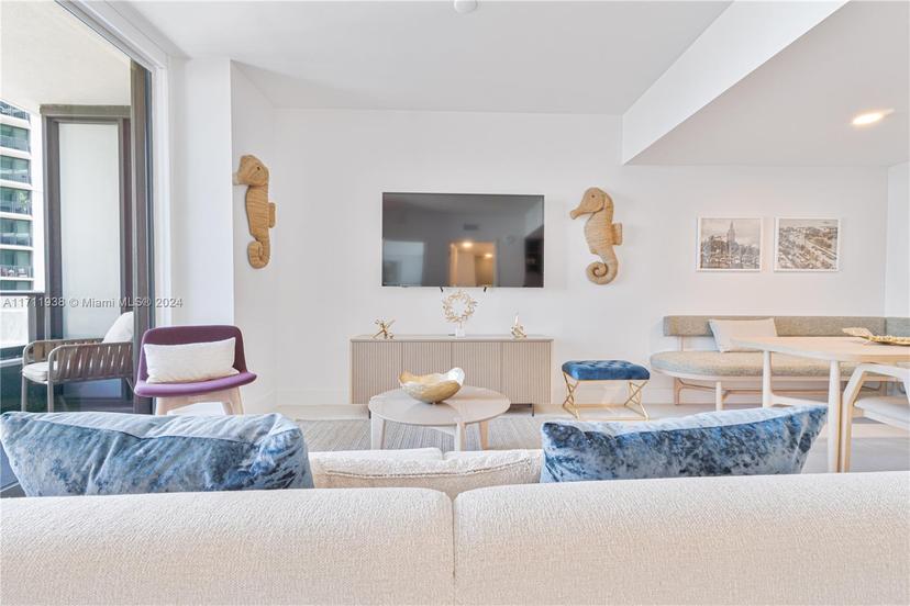 Picture of 601 NE 1St Ave # 2409, Miami FL 33132