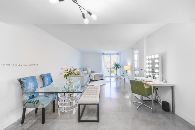 Picture of 1020 Meridian Ave # 816, Miami Beach FL 33139