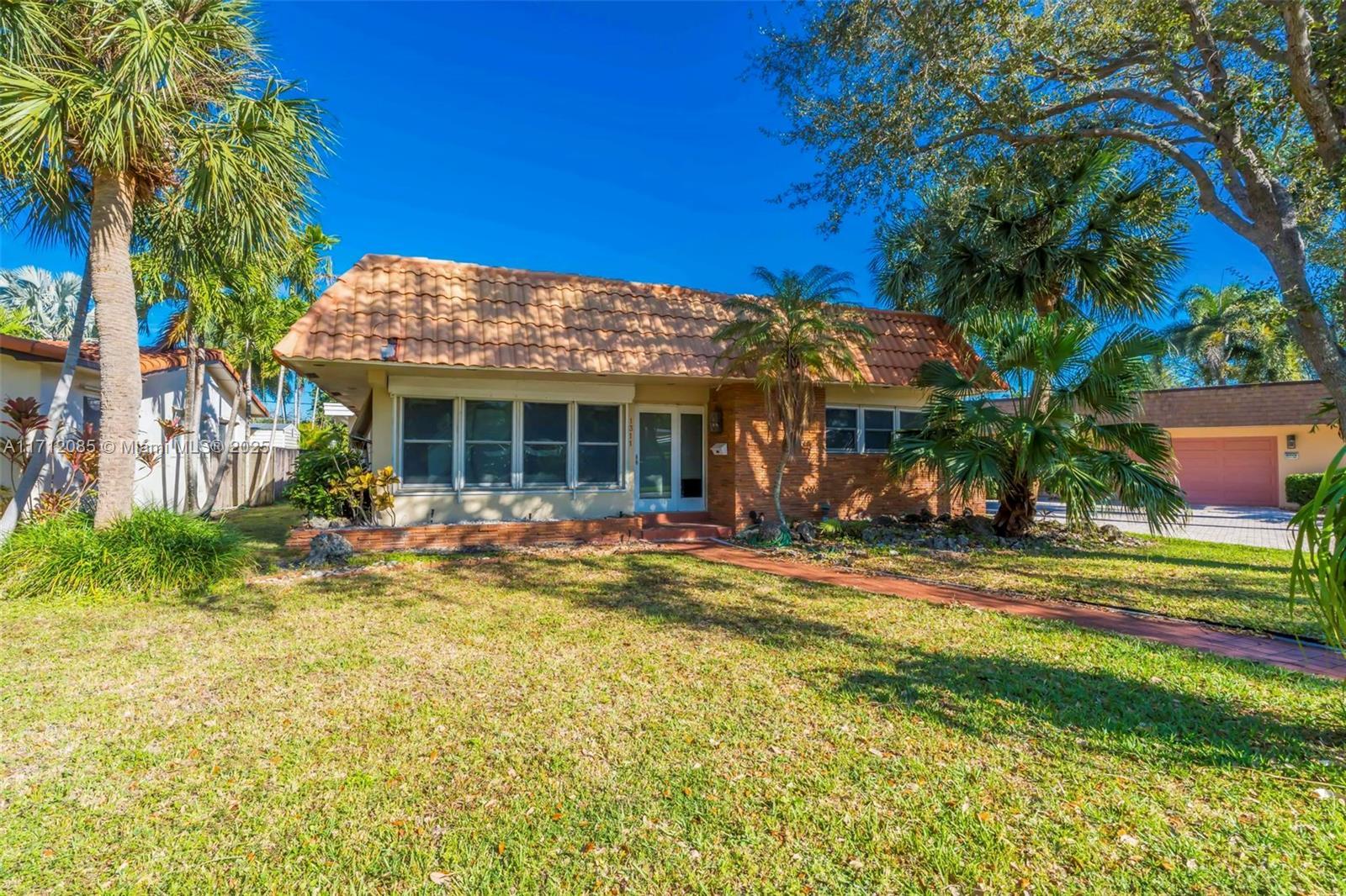 Picture of 1311 Madison St, Hollywood, FL 33019