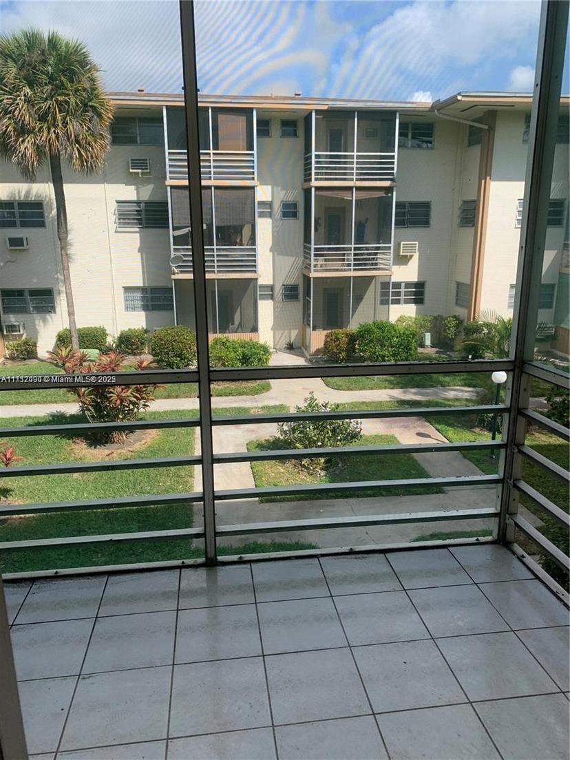 Picture of 1395 NE 167Th St # 209, Miami FL 33162