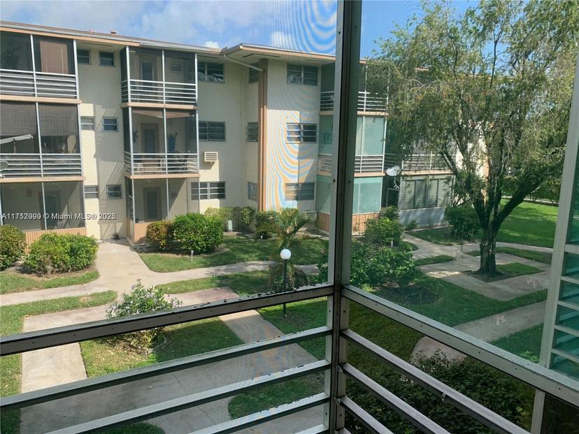 Picture of 1395 NE 167Th St # 209, Miami FL 33162