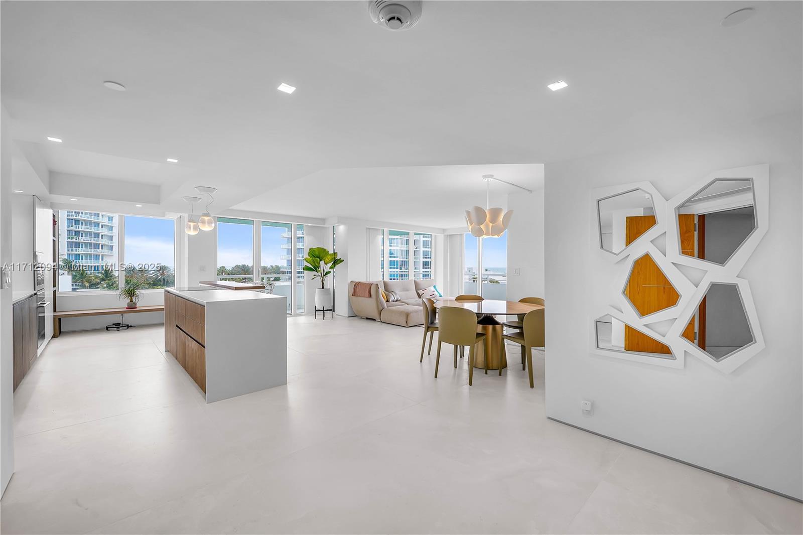 Picture of 400 S Pointe Dr # 604, Miami Beach, FL 33139